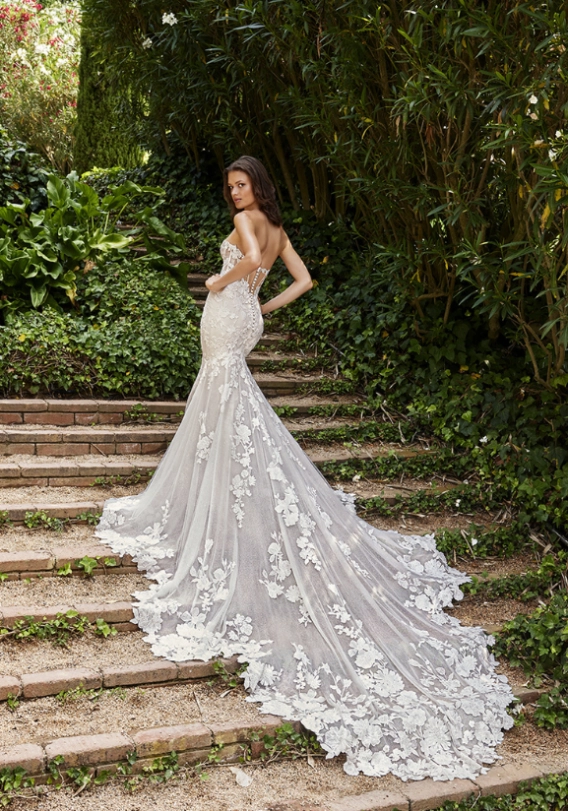 The Perfect Gowns for your Garden Wedding! | Enzoani