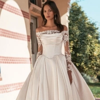 A preview of the Enzoani 2027 wedding dress collections showcasing luxury bridal gowns from Enzoani, Blue by Enzoani and Love by Enzoani. The selection includes elegant mermaid, fit-and-flare, A-line, ball gown and minimalist wedding dresses.