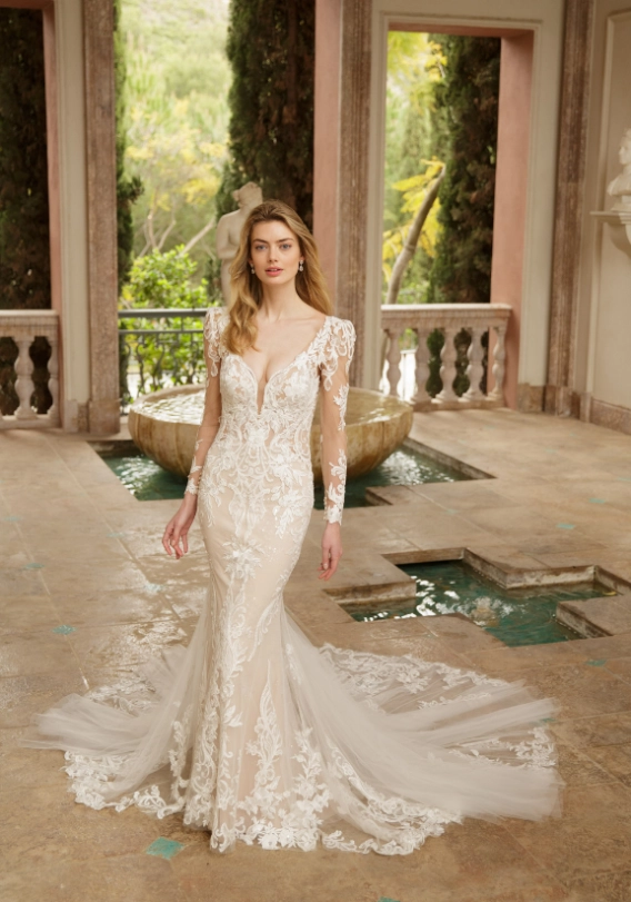 Bring that extra sparkle to your winter wedding... | Enzoani