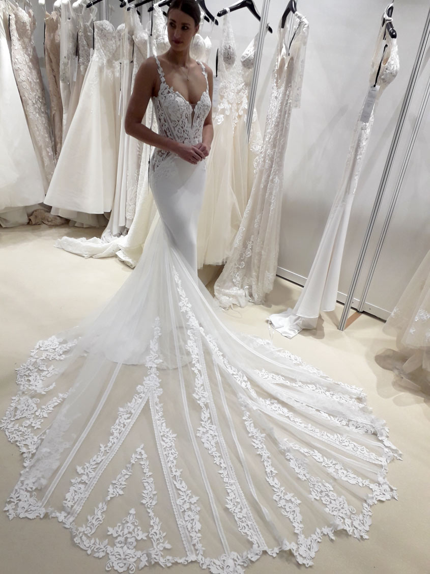 Winter wedding dresses: Romantic gowns for nippy nuptials